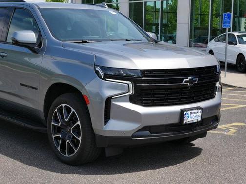 2023 Chevrolet Suburban RST