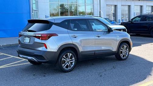 Steel Gray 2023 Kia Seltos LX