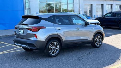 Steel Gray 2023 Kia Seltos LX