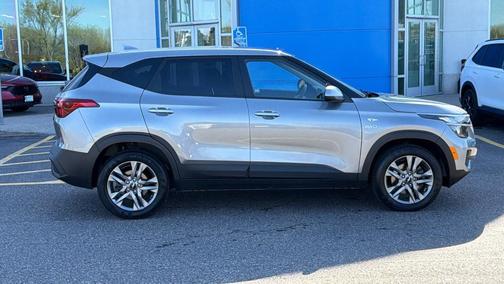 Steel Gray 2023 Kia Seltos LX