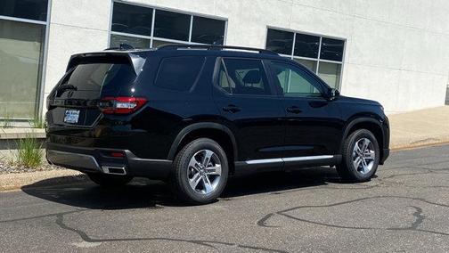 Crystal Black 2026 Honda Pilot EX-L