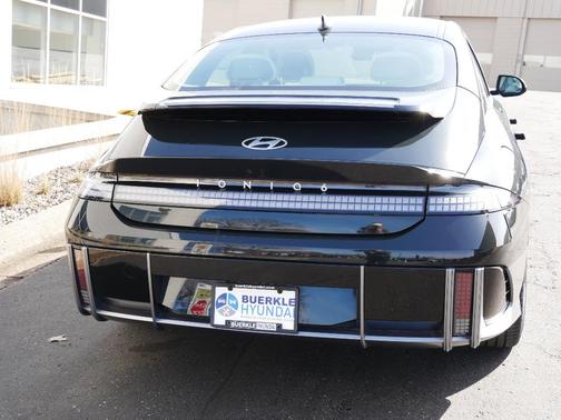 2023 Hyundai IONIQ 6 SEL