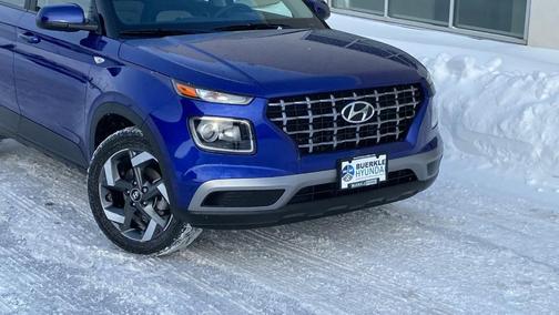 2025 Hyundai VENUE SEL