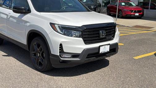 Platinum White Pearl 2025 Honda Passport Black Edition