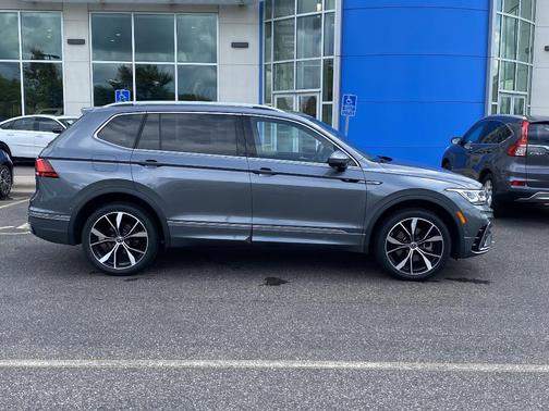 2022 Volkswagen Tiguan 2.0T SEL R-Line