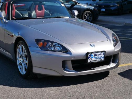 2005 Honda S2000 Base (M6)