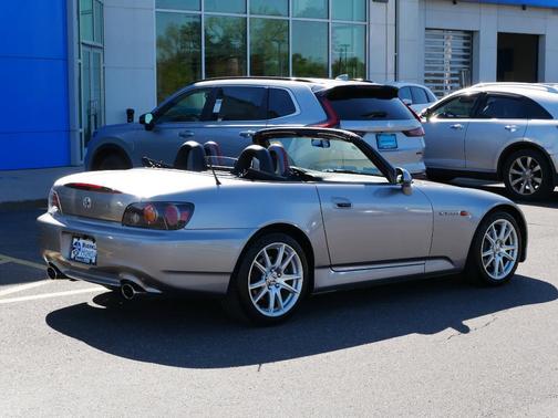 2005 Honda S2000 Base (M6)