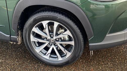 2022 Toyota Corolla Cross XLE