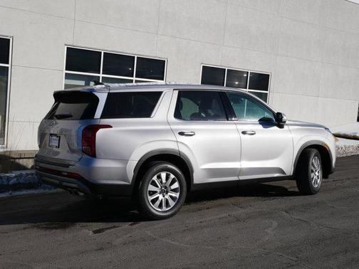 2025 Hyundai PALISADE SE