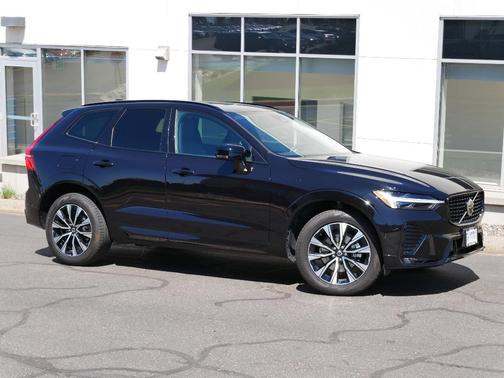 2024 Volvo XC60 B5 Plus Dark Theme