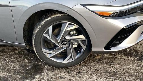 2025 Hyundai ELANTRA HEV Limited