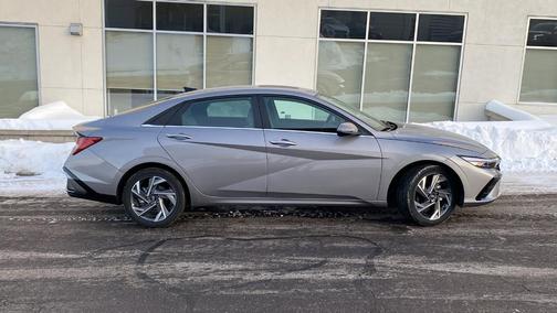 2025 Hyundai ELANTRA HEV Limited