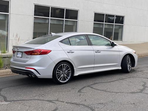 2018 Hyundai ELANTRA Sport