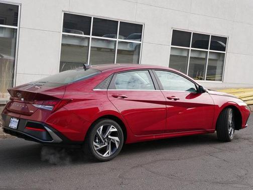 2025 Hyundai ELANTRA HEV Limited
