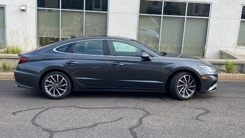 2023 Hyundai SONATA Limited