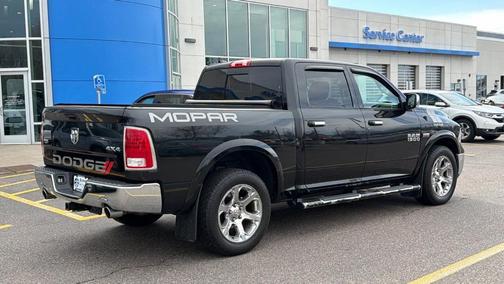Brilliant Black Crystal Pearlcoat 2016 RAM 1500 Laramie
