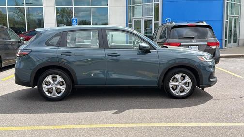Pearl 2024 Honda HR-V LX