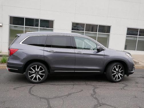2022 Honda Pilot Touring 7-Passenger