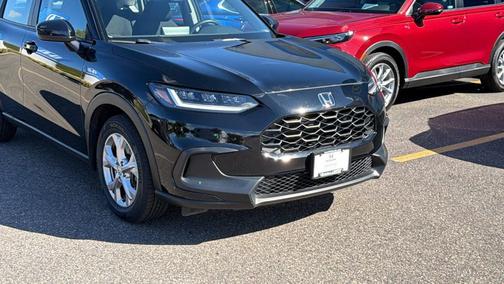 Crystal Black Pearl 2023 Honda HR-V LX