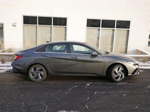 2025 Hyundai ELANTRA HEV Limited