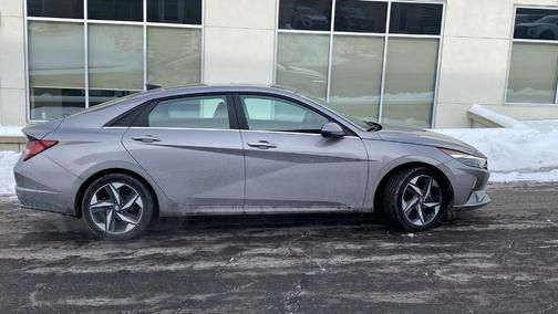 2023 Hyundai ELANTRA Limited