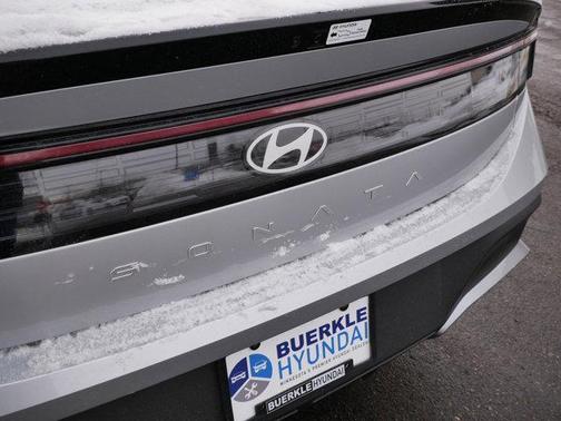 2025 Hyundai SONATA SE