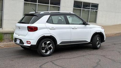 Lunar White 2026 Hyundai VENUE SEL