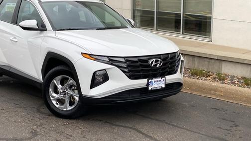2023 Hyundai TUCSON SE