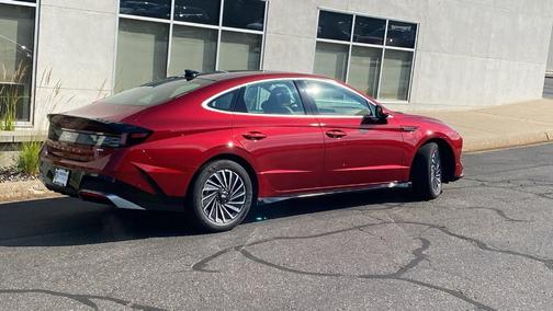 2025 Hyundai SONATA Hybrid Limited