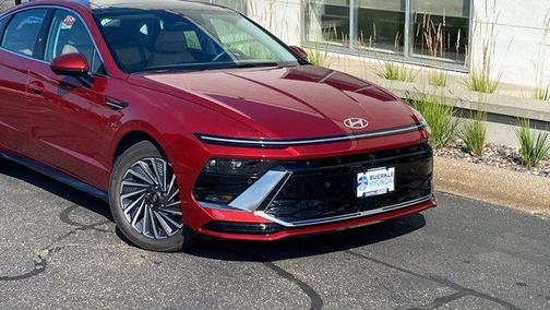 2025 Hyundai SONATA Hybrid Limited