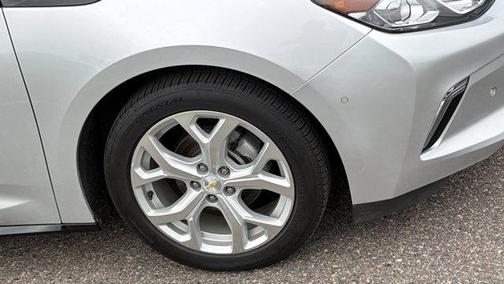 Silver Ice Metallic 2017 Chevrolet Volt Premier