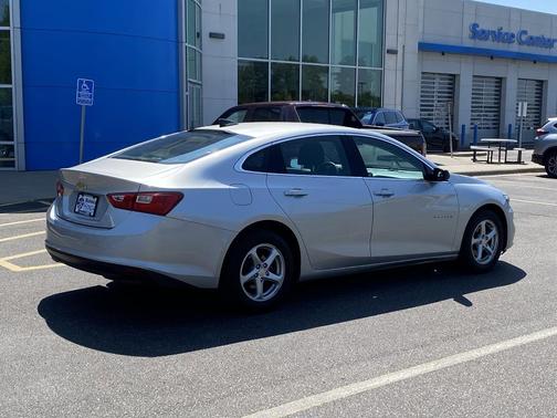 2017 Chevrolet Malibu 1LS