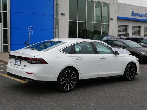 2023 Honda Accord Hybrid Touring