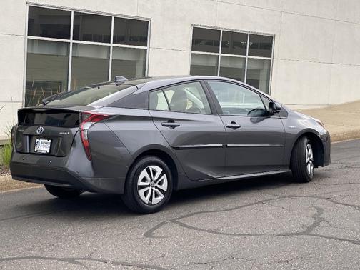 2017 Toyota Prius Four