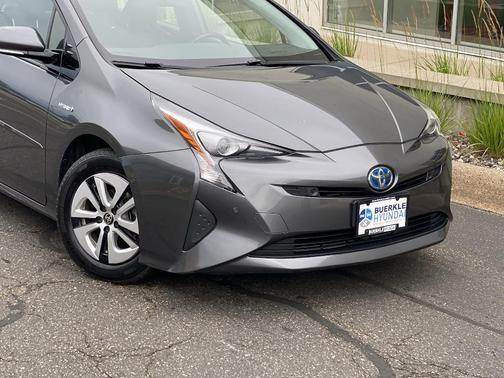 2017 Toyota Prius Four