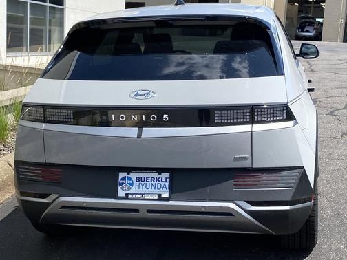 2023 Hyundai IONIQ 5 SE