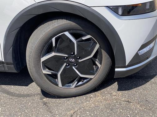 2023 Hyundai IONIQ 5 SE