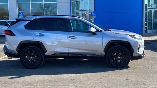 2023 Toyota RAV4 Hybrid SE