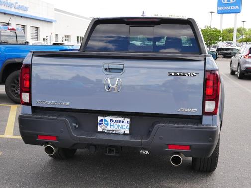 2022 Honda Ridgeline Black Edition