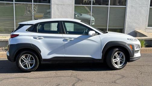 Chalk White 2020 Hyundai KONA SE