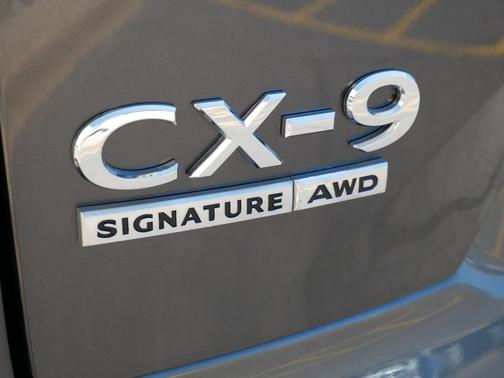 2023 Mazda CX-9 Signature