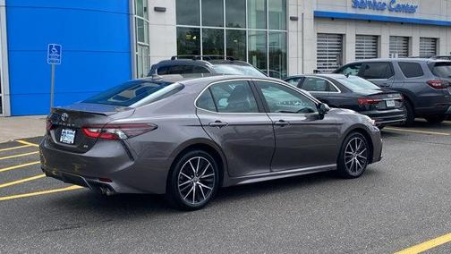 2024 Toyota Camry SE