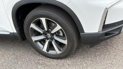 Platinum White Pearl 2025 Honda Pilot Touring