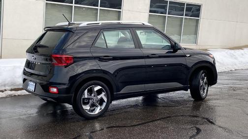 2025 Hyundai VENUE SEL