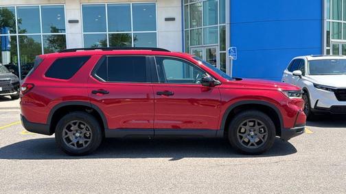 Radiant Red Metallic II 2025 Honda Pilot TrailSport