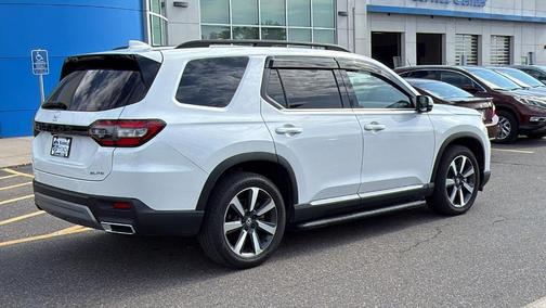 Platinum White Pearl 2025 Honda Pilot Elite