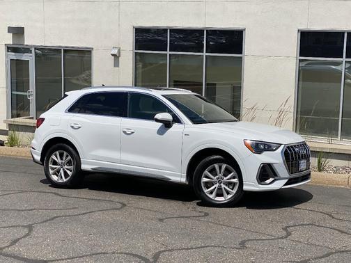 2021 Audi Q3 45 S line Premium