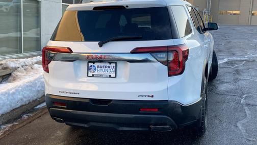 2023 GMC Acadia AT4
