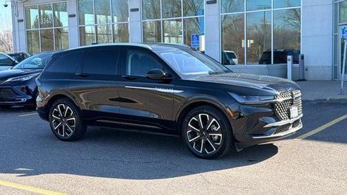 Infinite Black Metallic 2025 Lincoln Nautilus Reserve