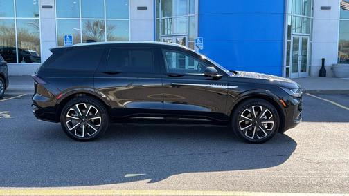 Infinite Black Metallic 2025 Lincoln Nautilus Reserve